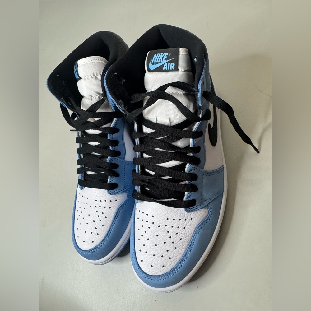 Air Jordan 1 Retro High OG “University Blue” – Size 10, Worn Once - Picture 3 of 16
